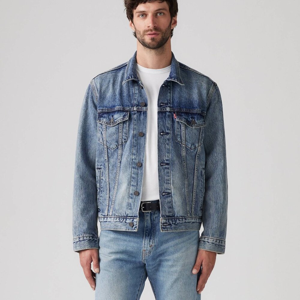 Levi's Denim Trucker Jacket – Medium Wash